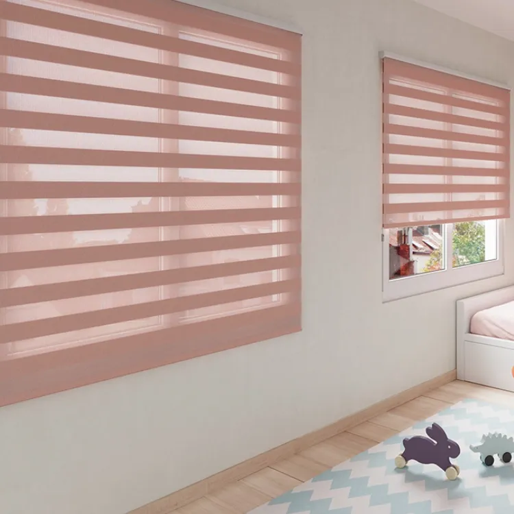 Estores Vision en color rosa para dormitorio infantil