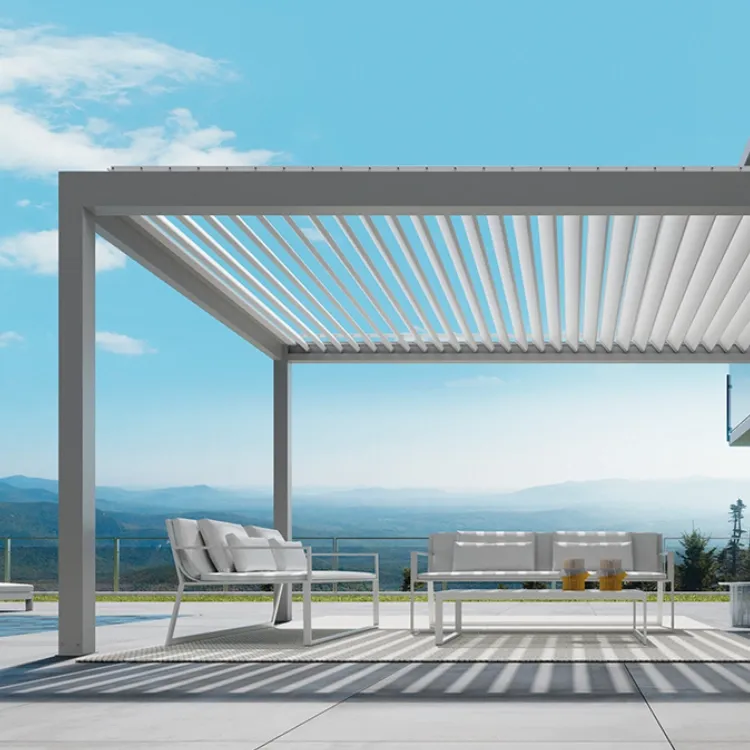 Pérgola bioclimática modelo 190 con lamas orientables instalada en terraza de vivienda moderna