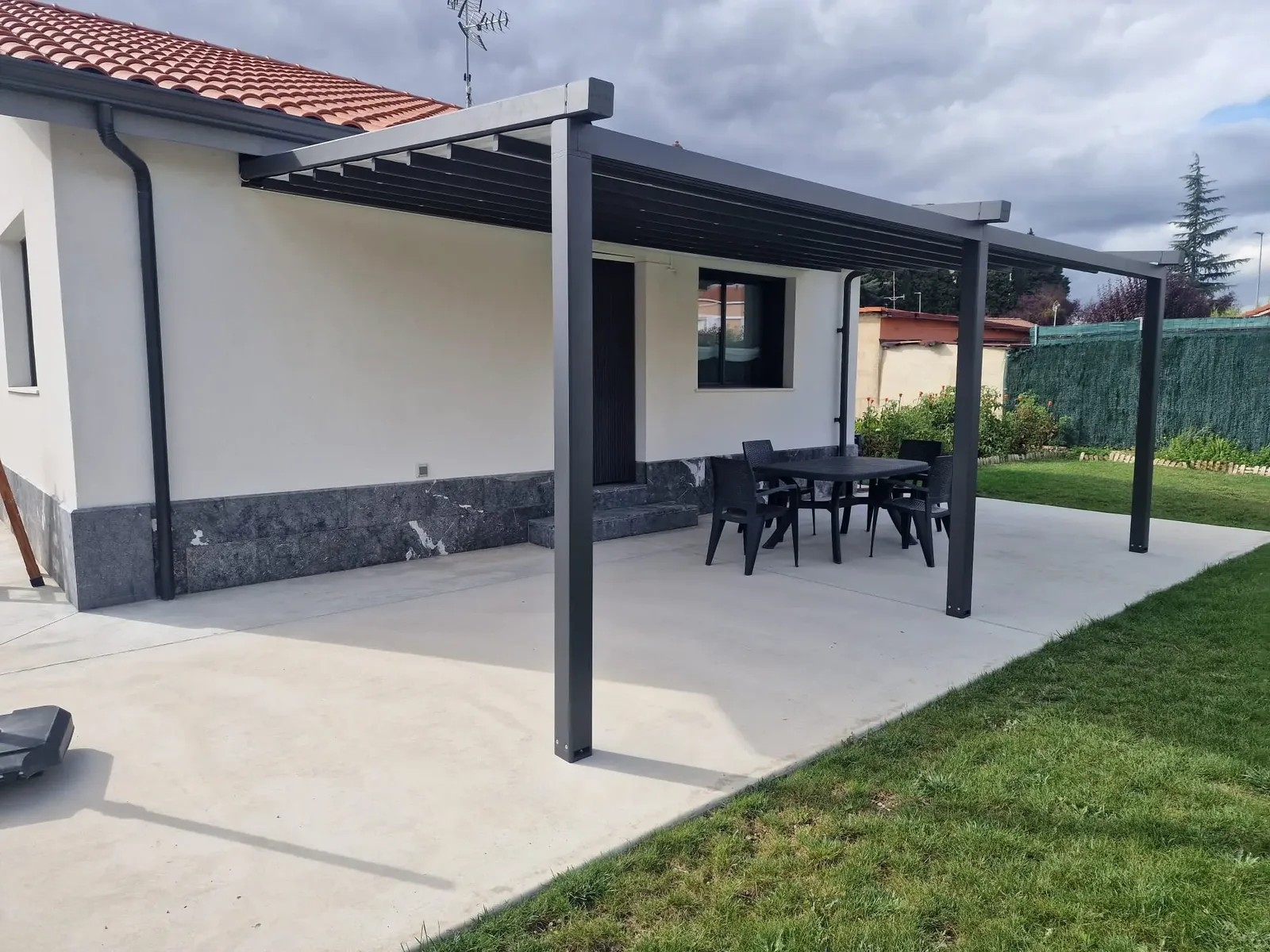 Pérgola tensada Fulvia en Vivienda unifamiliar, Zaragoza — foto 2