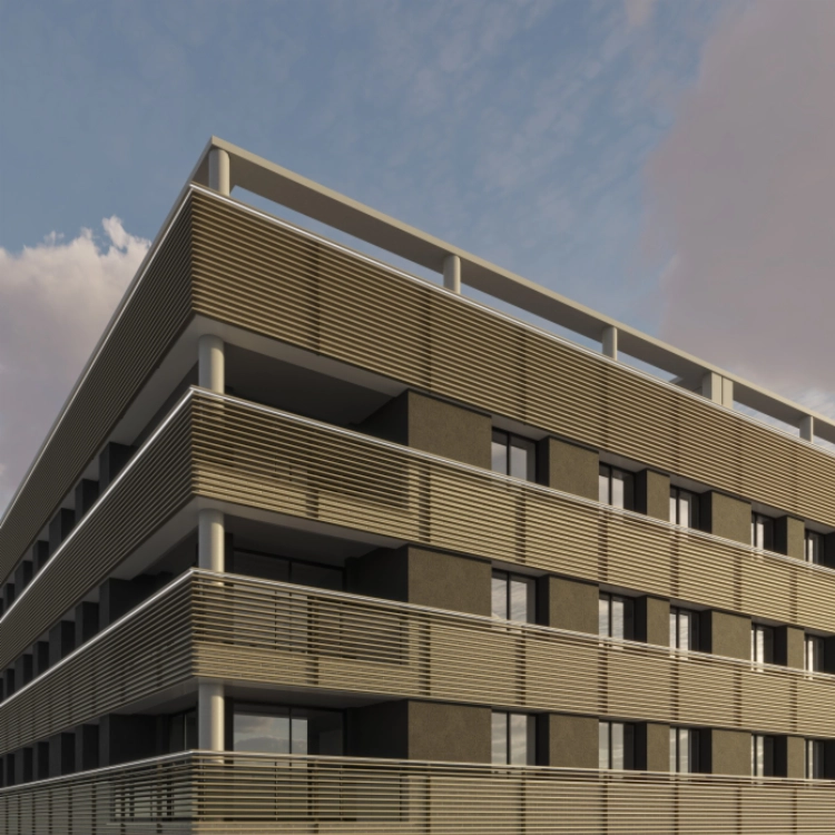 Celosías fijas V-5 en fachada de edificio moderno, instaladas horizontalmente para control solar y privacidad